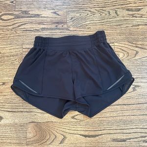 SOLD Lululemon Hotty Hot High-Rise 2.5” shorts in black